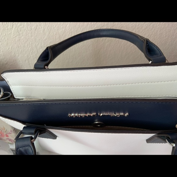 A Vittadini small satchel - Picture 4 of 11